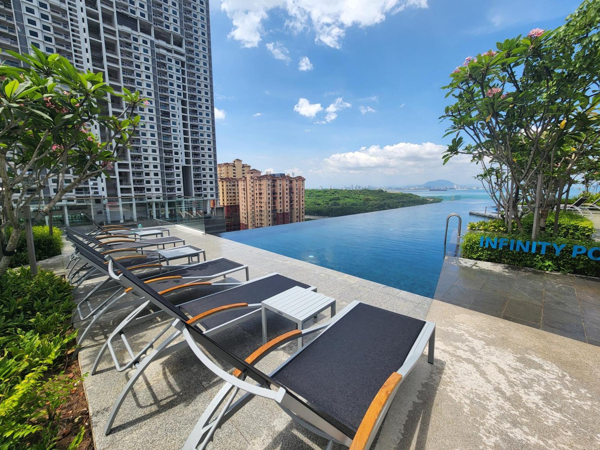 Urban Suites - Penang Jelutong Exteriör bild